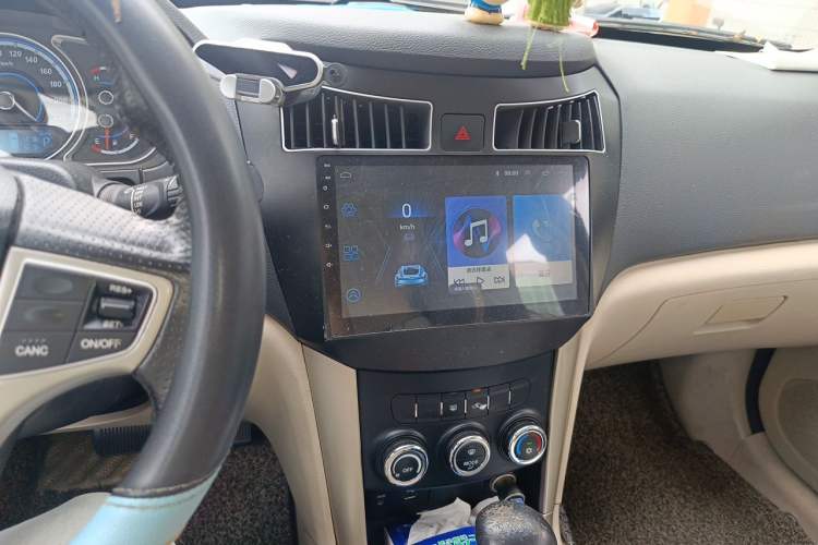 Used Haima S7 2015 Revised Version 2.0L Automatic Zongchi Trim Audio And AC Panel