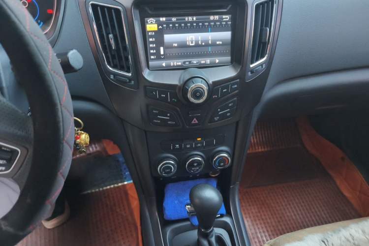 Used Haima S7 2015 Revised 1.8T Automatic Zongcheng Version Audio And AC Panel