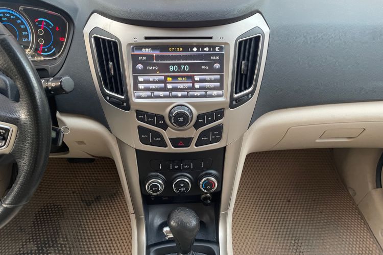 Used Haima S7 2015 2.0L Automatic ZhiShang Version Audio And AC Panel