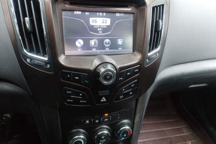 Used Haima S7 2015 Revised 1.8T Automatic Zongcheng Version Audio And AC Panel
