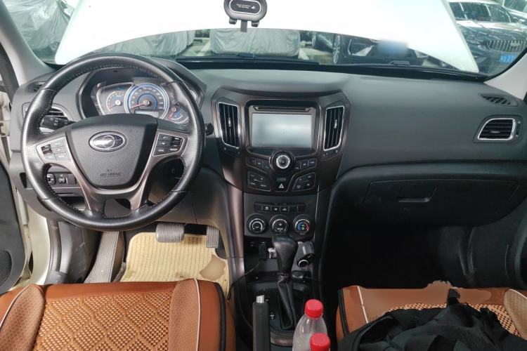 Used Haima S7 2015 Revised 1.8T Automatic Zongcheng Version Center Console