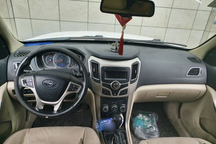 Used Haima S7 2015 2.0L Automatic ZhiShang Version Center Console