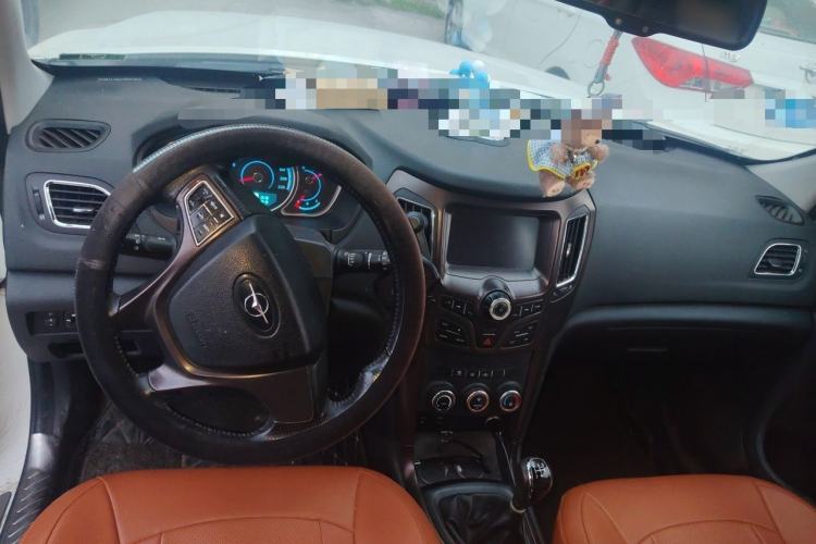Used Haima S7 2015 Revised Version 2.0L Manual – Zongcheng Edition Center Console
