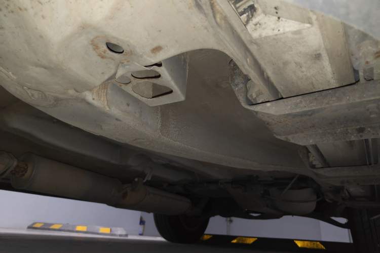 Used Haima S7 2015 Revised Version 2.0L Manual – Zongcheng Edition Chassis Front Left
