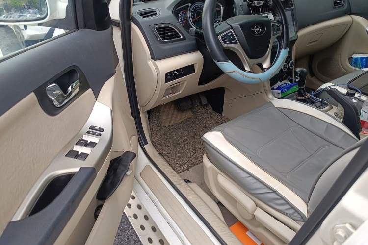 Used Haima S7 2015 Revised Version 2.0L Automatic Zongchi Trim Driver Seat