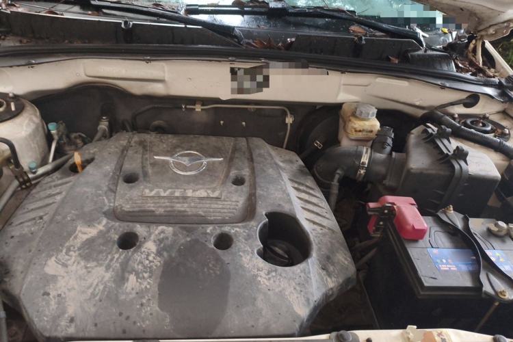 Used Haima S7 2015 2.0L Manual Smart Edition Engine Bay