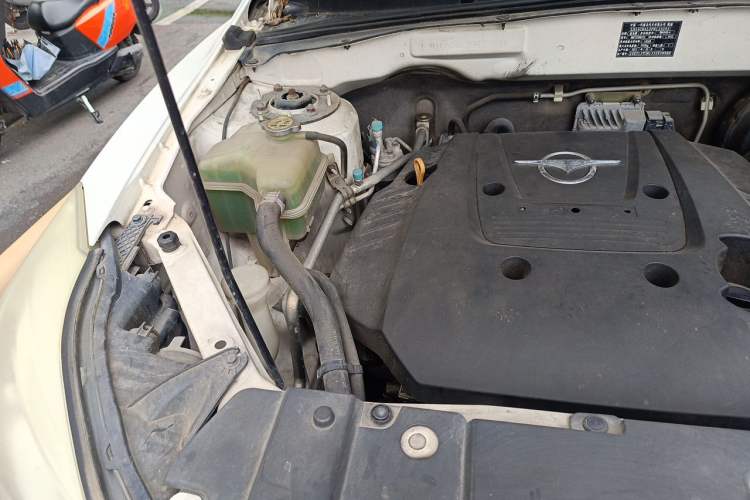 Used Haima S7 2015 Revised Version 2.0L Automatic Zongchi Trim Engine Bay Right