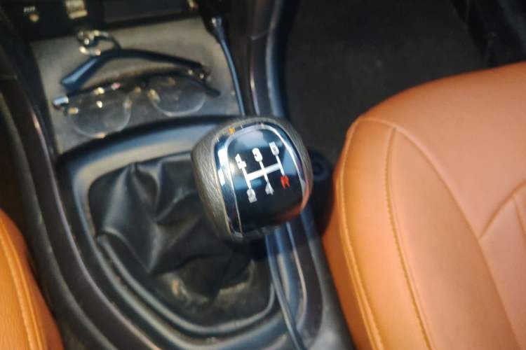Used Haima S7 2015 Revised Version 2.0L Manual – Zongcheng Edition Gear Lever