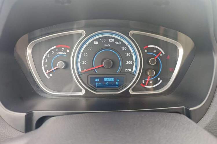 Used Haima S7 2015 Revised Version 2.0L Manual – Enjoyment Edition Instrument Cluster