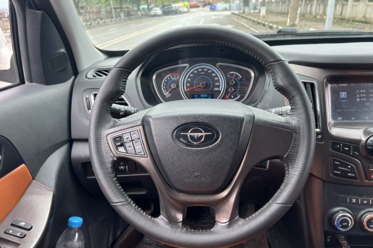 Used Haima S7 2015 Revised Version 2.0L Manual – Zongcheng Edition Interior 1
