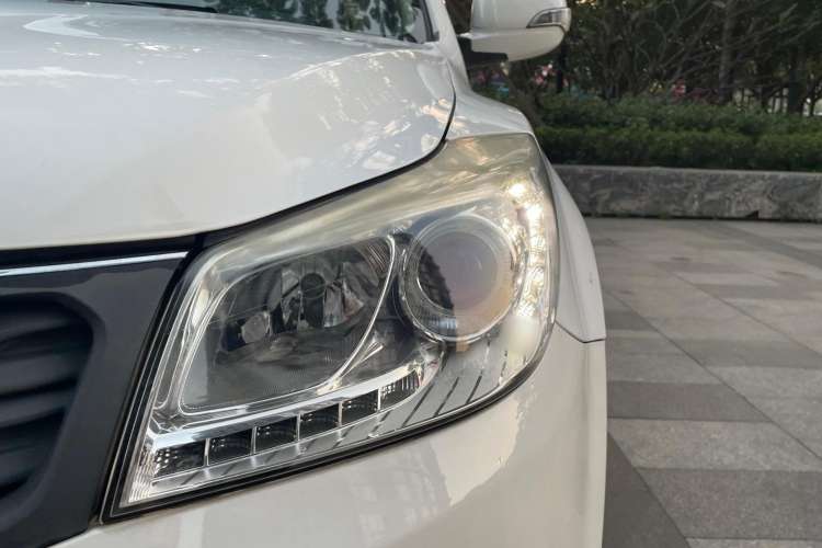 Used Haima S7 2015 2.0L Automatic ZhiShang Version Left Front Headlight