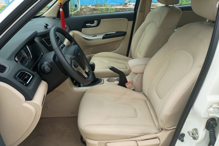 Used Haima S7 2015 Revised Version 2.0L Manual – Enjoyment Edition Left Front Seat