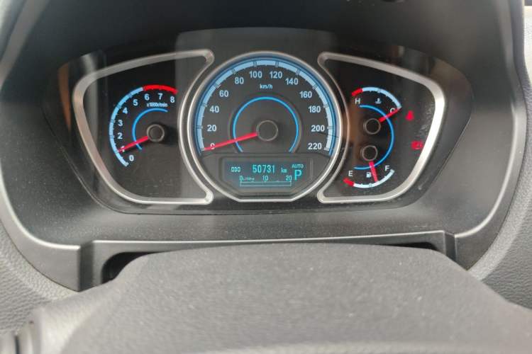 Used Haima S7 2015 Revised Version 2.0L Automatic Zongchi Trim Odometer Close Up