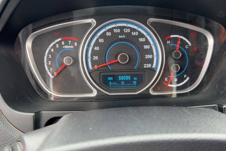Used Haima S7 2015 Revised Version 2.0L Manual – Zongcheng Edition Odometer Close Up