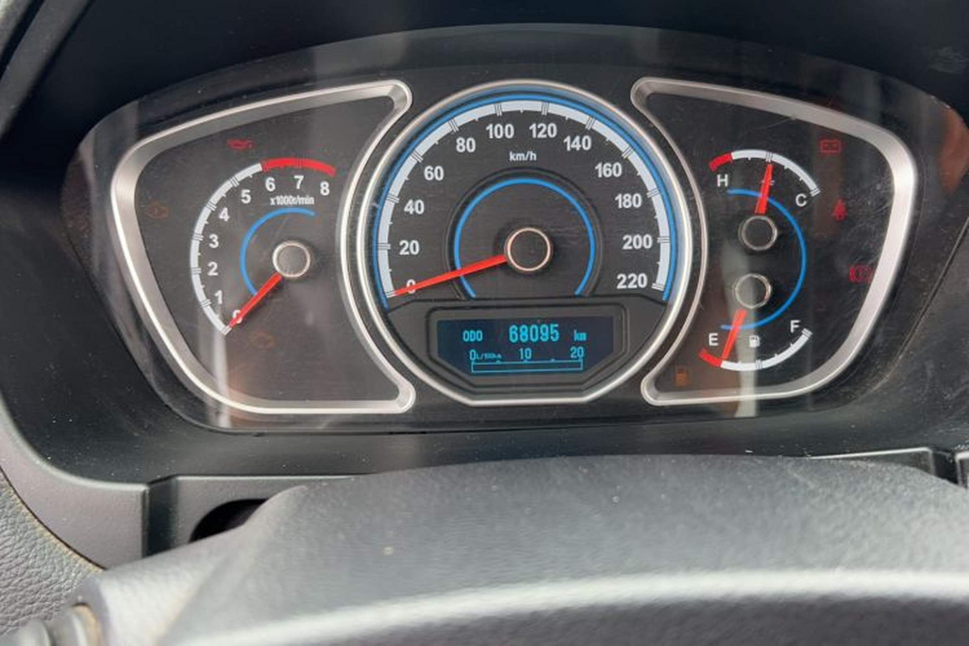 Used Haima S7 2015 Revised Version 2.0L Manual – Zongcheng Edition Odometer Close Up