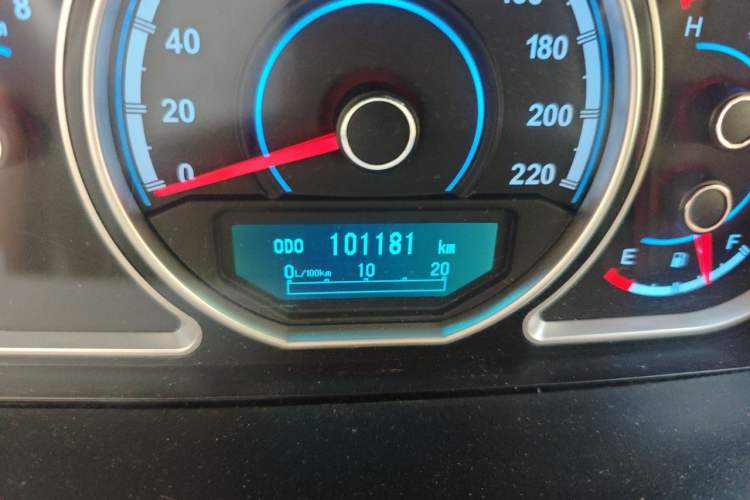 Used Haima S7 2015 2.0L Manual ZhiShang Version Odometer Close Up