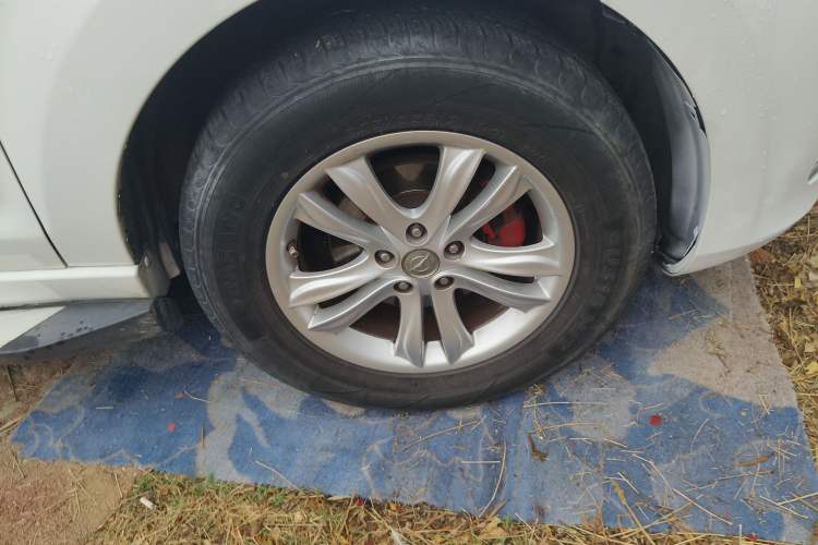 Used Haima S7 2015 Revised 1.8T Automatic Zongchi Version Right Front Wheel Hub