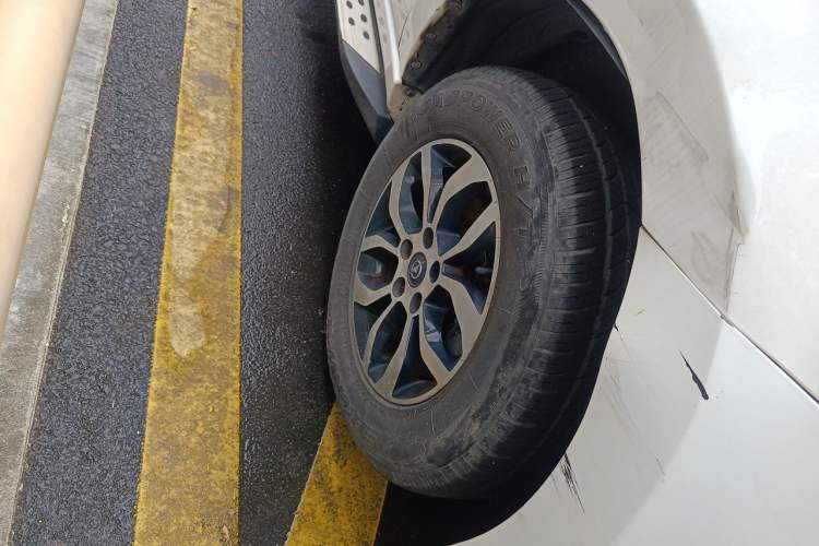 Used Haima S7 2015 Revised Version 2.0L Automatic Zongchi Trim Right Front Wheel Hub