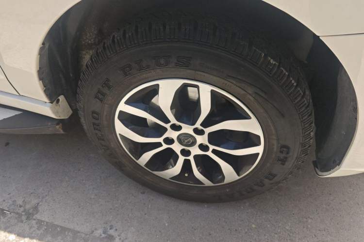 Used Haima S7 2015 2.0L Manual ZhiShang Version Right Front Wheel Hub