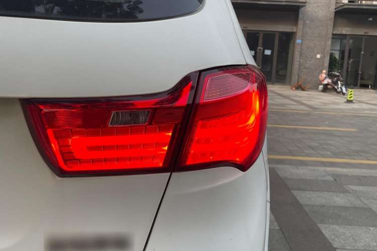 Used Haima S7 2015 2.0L Automatic ZhiShang Version Right Rear Taillight