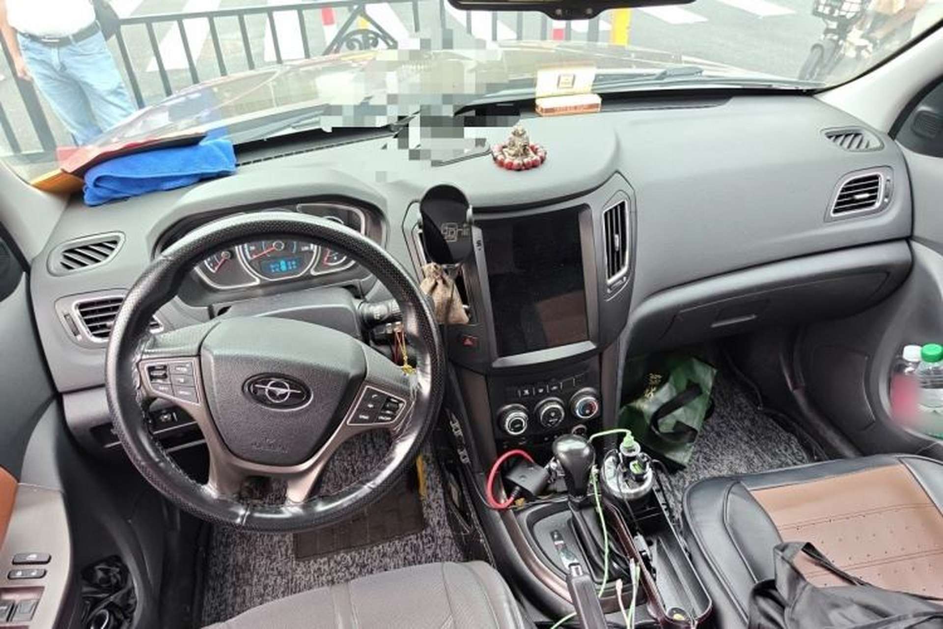 Used Haima S7 2015 Revised 1.8T Automatic Zongcheng Version Center Console
