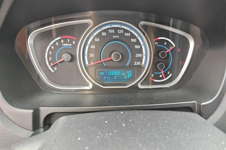 Used Haima S7 2015 Revised 1.8T Automatic Zongcheng Version Odometer Close Up