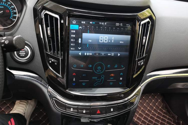 Used Haima S7 2017 1.8T Automatic Luxury Edition Audio And AC Panel