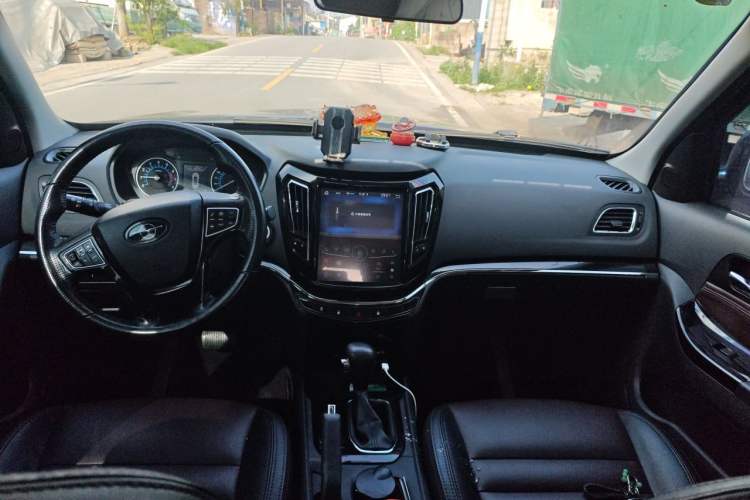 Used Haima S7 2017 1.8T Automatic Luxury Edition Center Console