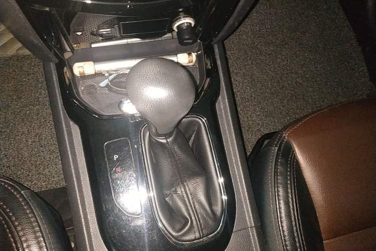 Used Haima S7 2017 1.8T Automatic Luxury Edition Gear Lever