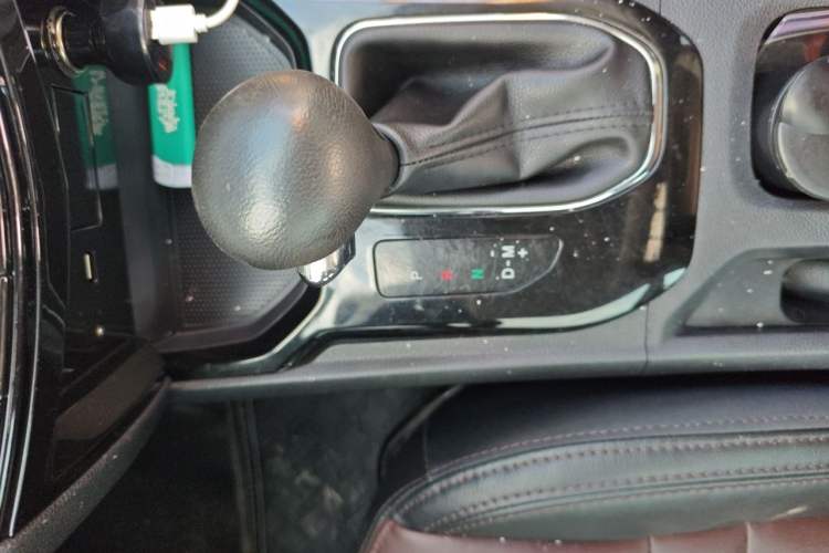 Used Haima S7 2017 1.8T Automatic Luxury Edition Gear Lever