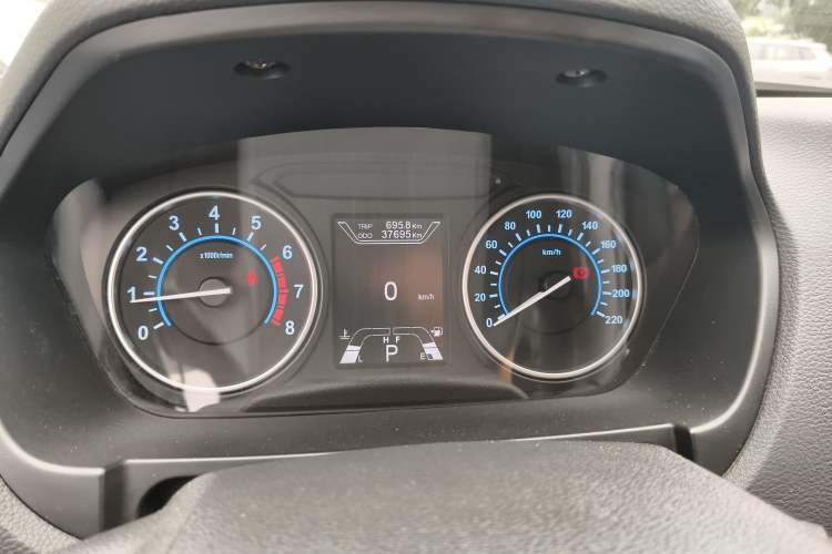 Used Haima S7 2017 1.8T Automatic Leading Edition Odometer Close Up
