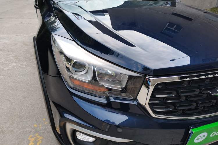 Used Haima S7 2017 1.8T Automatic Luxury Edition Right Front Headlight