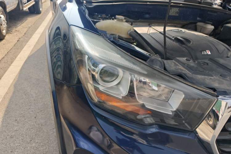 Used Haima S7 2017 1.8T Automatic Luxury Edition Right Front Headlight