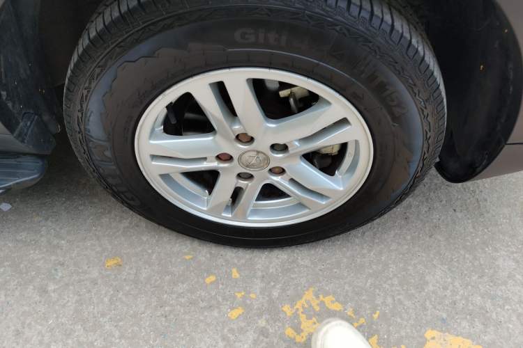 Used Haima S7 2017 1.8T Automatic Luxury Edition Right Front Wheel Hub