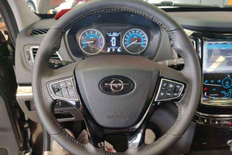 Used Haima S7 2017 1.8T Automatic Luxury Edition Interior 1