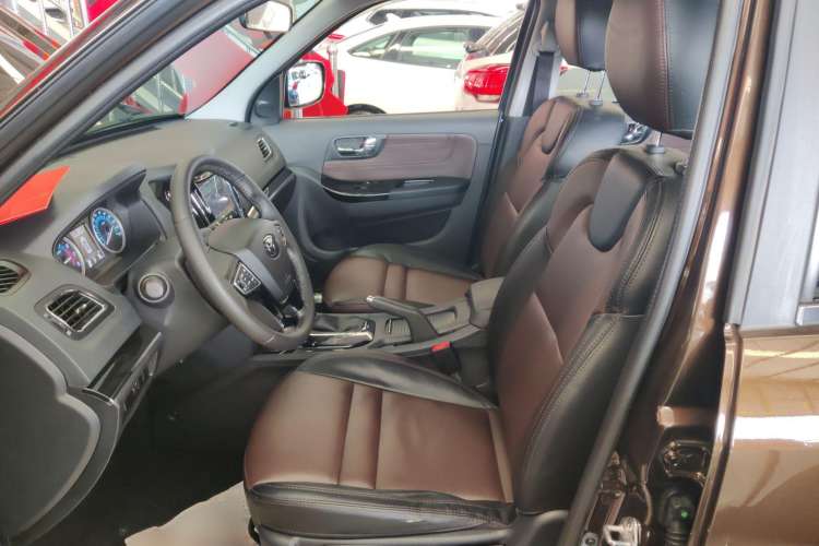Used Haima S7 2017 1.8T Automatic Luxury Edition Interior 2
