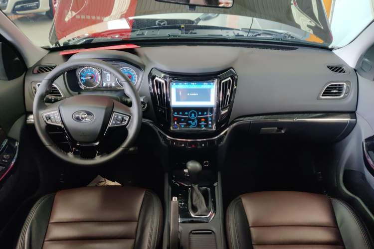 Used Haima S7 2017 1.8T Automatic Luxury Edition Interior 3