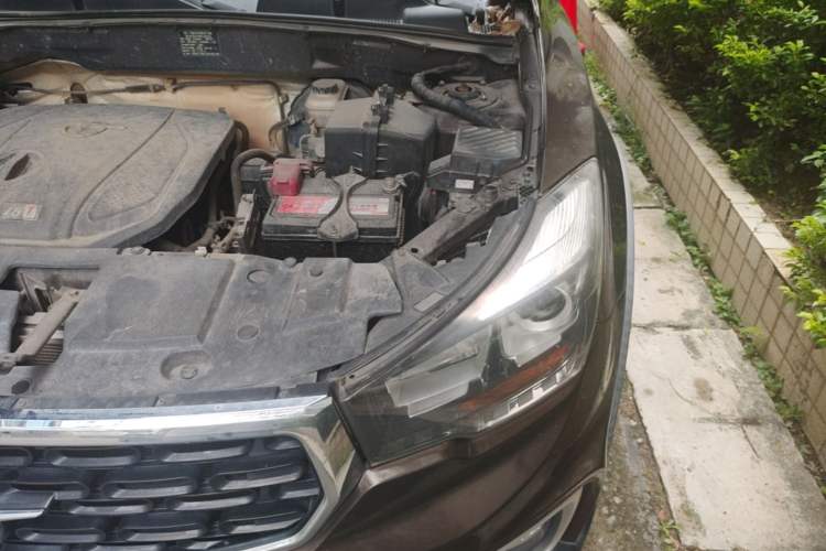Used Haima S7 2017 1.8T Automatic Luxury Edition Engine Bay Left