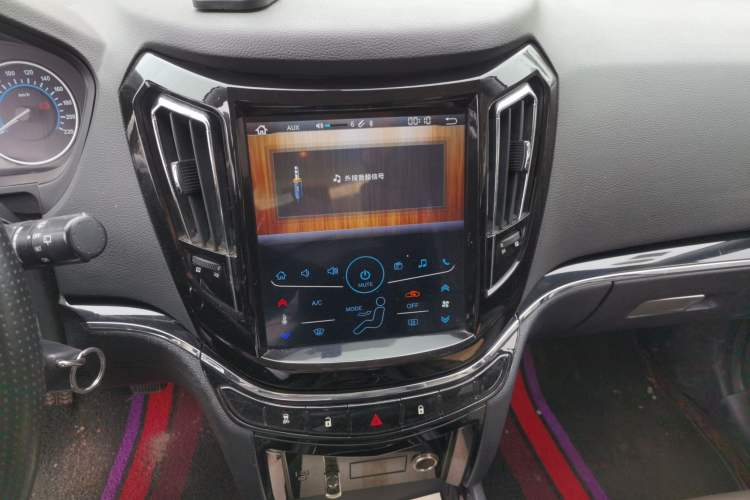 Used Haima S7 2017 1.8T Manual Leading Edition Audio And AC Panel