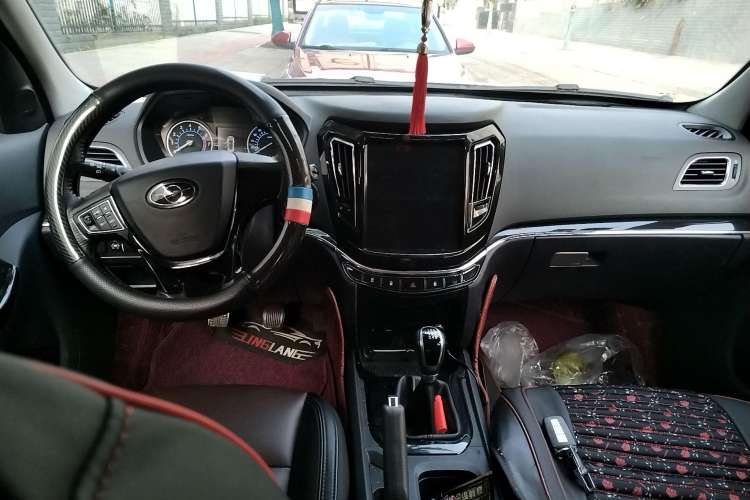 Used Haima S7 2017 1.8T Manual Luxury Edition Center Console