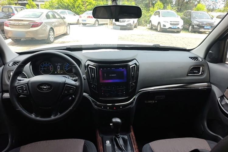 Used Haima S7 2017 1.8T Automatic Leading Edition Center Console