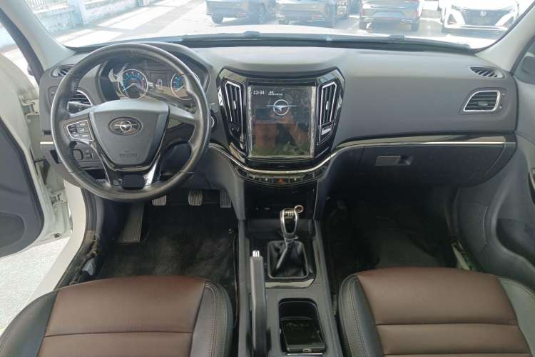Used Haima S7 2017 1.8T Manual Luxury Edition Center Console