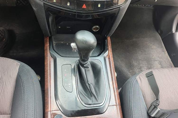 Used Haima S7 2017 1.8T Automatic Leading Edition Gear Lever