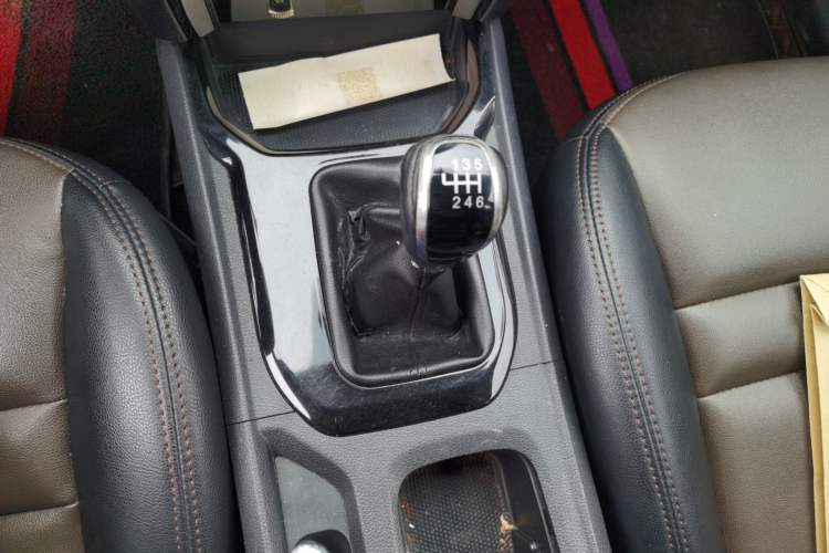 Used Haima S7 2017 1.8T Manual Leading Edition Gear Lever