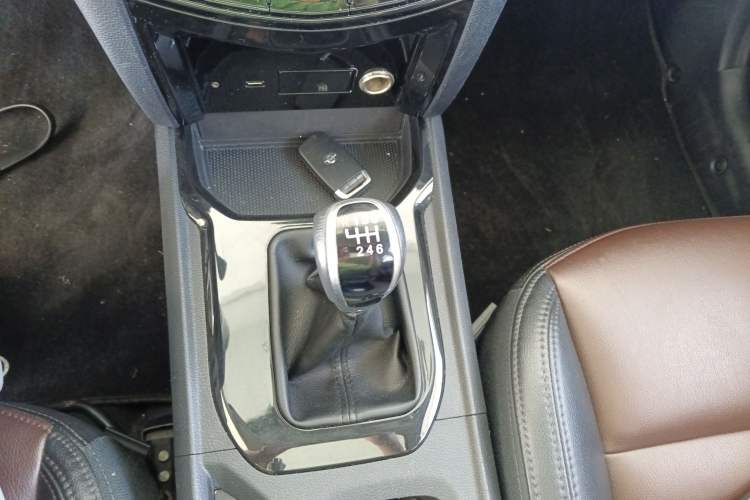 Used Haima S7 2017 1.8T Manual Luxury Edition Gear Lever