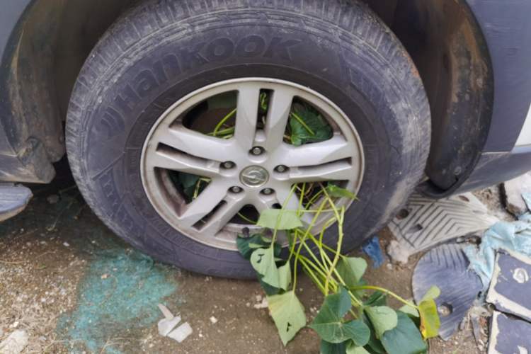 Used Haima S7 2017 1.8T Manual Leading Edition Right Front Wheel Hub