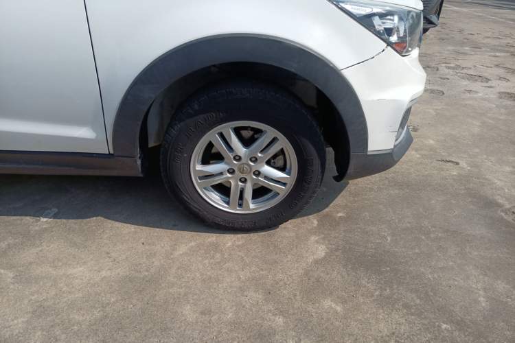 Used Haima S7 2017 1.8T Manual Luxury Edition Right Front Wheel Hub