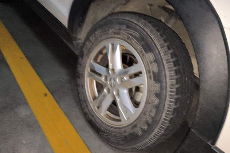 Used Haima S7 2017 1.8T Automatic Leading Edition Right Front Wheel Hub