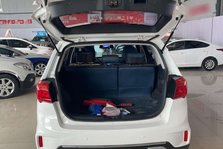 Used Haima S7 2017 1.8T Automatic Leading Edition Trunk