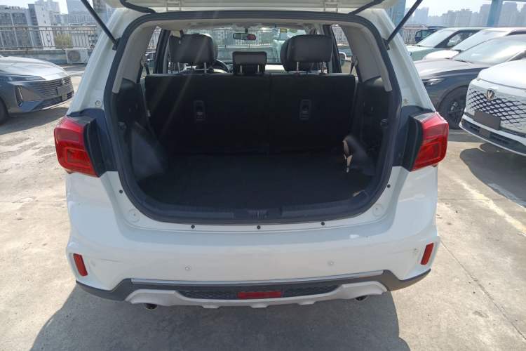 Used Haima S7 2017 1.8T Manual Luxury Edition Trunk
